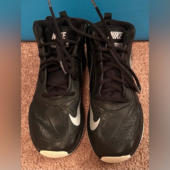 Nike Team Hustle D7 Retro Black Basketball High Top Shoes Athletic Sneakers 3Y - Picture 1 of 14